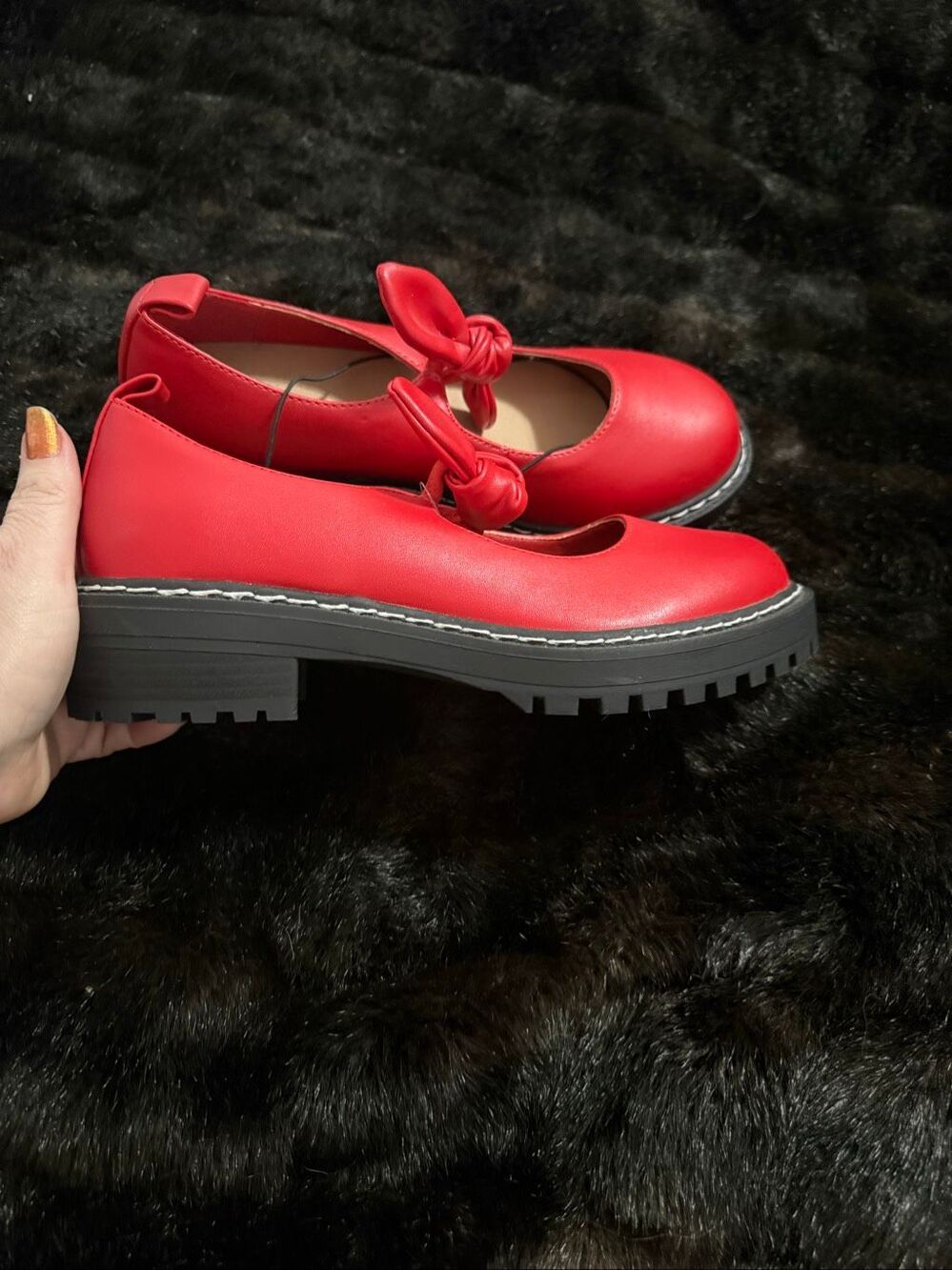 Torrid Womens Red Faux Leather Bow Lug Sole Mary Jane Shoes Size 8 WW 8WW New